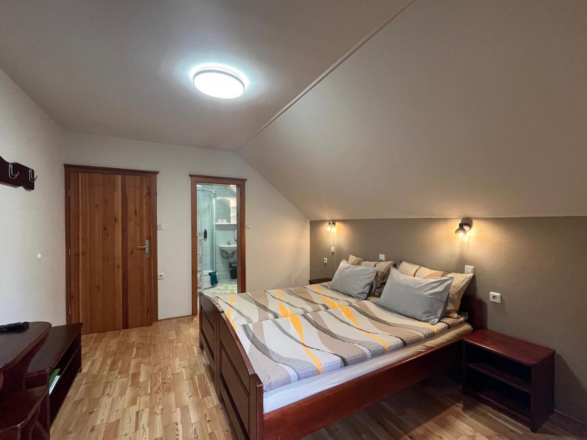 Na Logu - Farm Stay Ambroz Gregorc Solčava Exterior foto
